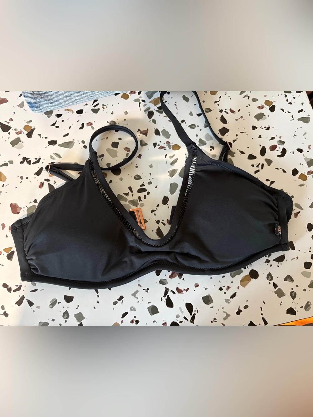 Black swins top